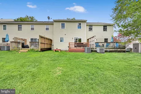 Exterior - 61 Brookfield Rd, Lititz, PA 17543 photo 7 of 8