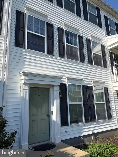 186 N Melhorn Dr, Mount Joy, PA 17552