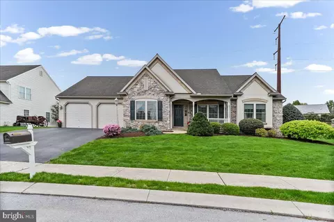 1424 Martin St, East Earl, PA 17519