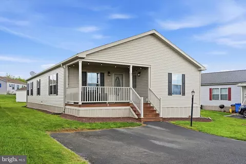 47 Makenna Ave, New Holland, PA 17557