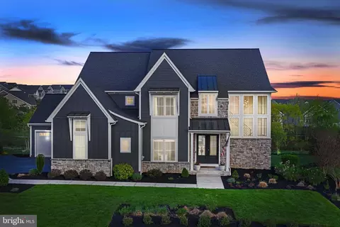 Exterior - 1016 Valley Crossing Dr, Lititz, PA 17543 photo 2 of 9