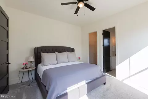 Bedroom - 1016 Valley Crossing Dr, Lititz, PA 17543 photo 2 of 5