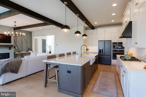 Kitchen - 1016 Valley Crossing Dr, Lititz, PA 17543 photo 1 of 5