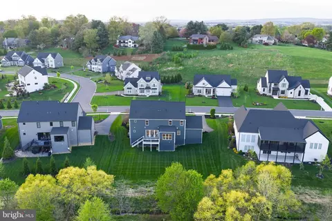View/Area - 1016 Valley Crossing Dr, Lititz, PA 17543 photo 4 of 5