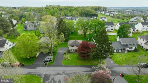 View/Area - 33 Woodland Ave, Lititz, PA 17543 photo 5 of 5