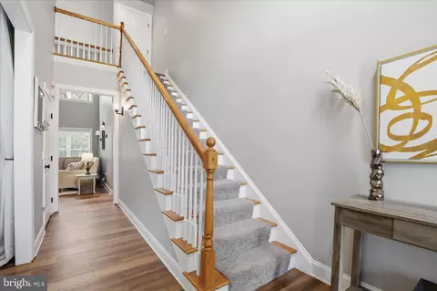 Entry Way - 516 Bald Eagle Ct, Lancaster, PA 17601 photo 2 of 19