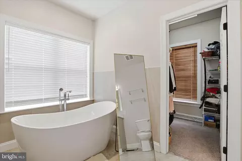 Entry Way - 516 Bald Eagle Ct, Lancaster, PA 17601 photo 13 of 19