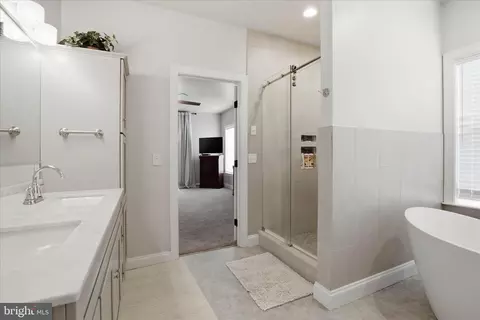 Entry Way - 516 Bald Eagle Ct, Lancaster, PA 17601 photo 14 of 19