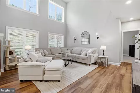 Entry Way - 516 Bald Eagle Ct, Lancaster, PA 17601 photo 5 of 19