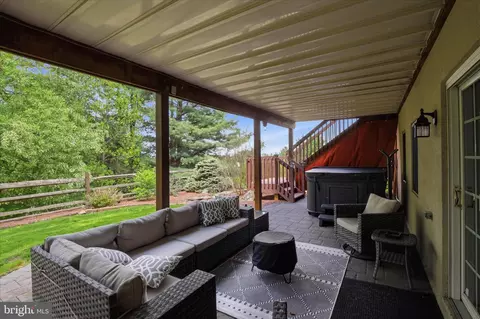 Exterior - 516 Bald Eagle Ct, Lancaster, PA 17601 photo 9 of 11