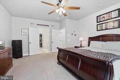 Bedroom - 516 Bald Eagle Ct, Lancaster, PA 17601 photo 3 of 8
