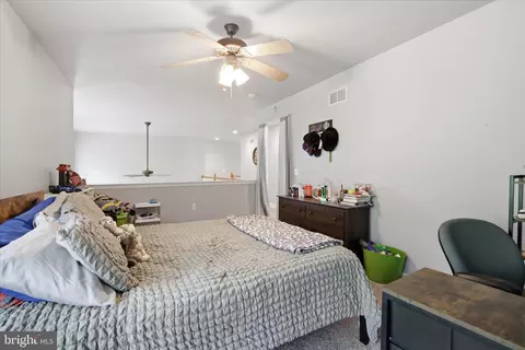 Bedroom - 516 Bald Eagle Ct, Lancaster, PA 17601 photo 8 of 8