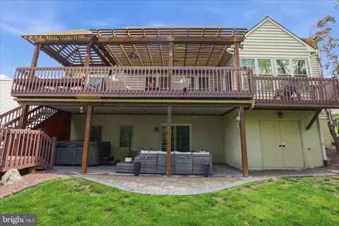 Exterior - 516 Bald Eagle Ct, Lancaster, PA 17601 photo 8 of 11
