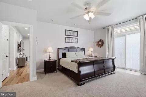 Bedroom - 516 Bald Eagle Ct, Lancaster, PA 17601 photo 1 of 8