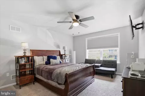 Bedroom - 516 Bald Eagle Ct, Lancaster, PA 17601 photo 4 of 8