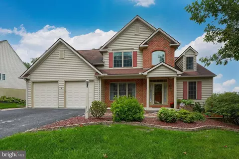 516 Bald Eagle Ct, Lancaster, PA 17601