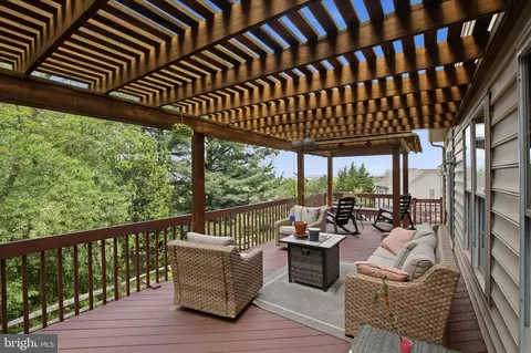 Exterior - 516 Bald Eagle Ct, Lancaster, PA 17601 photo 5 of 11