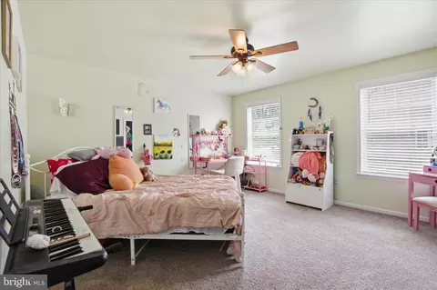 Bedroom - 516 Bald Eagle Ct, Lancaster, PA 17601 photo 6 of 8