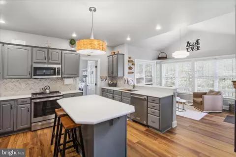 Kitchen - 516 Bald Eagle Ct, Lancaster, PA 17601 photo 3 of 3