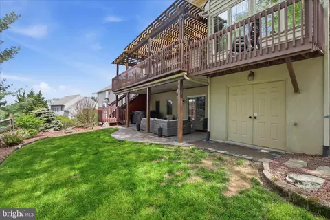 Exterior - 516 Bald Eagle Ct, Lancaster, PA 17601 photo 10 of 11