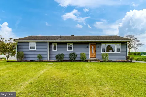 412 S Reamstown Rd, Ephrata, PA 17522