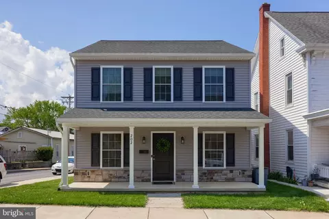 202 W Franklin St, Ephrata, PA 17522