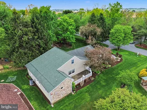 View/Area - 51 Troy Dr, Lititz, PA 17543 photo 3 of 4