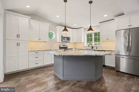 Kitchen - 51 Troy Dr, Lititz, PA 17543 photo 3 of 3