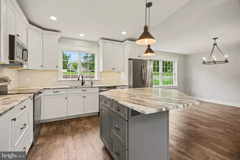 Kitchen - 51 Troy Dr, Lititz, PA 17543 photo 1 of 3