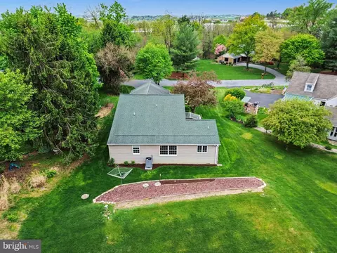 View/Area - 51 Troy Dr, Lititz, PA 17543 photo 1 of 4