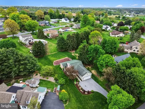 View/Area - 51 Troy Dr, Lititz, PA 17543 photo 4 of 4