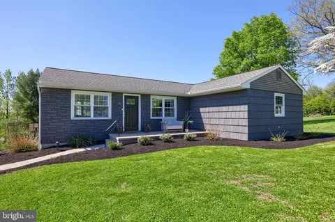 96 W Main St, Brownstown, PA 17508