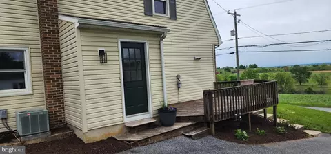 Exterior - 827 Disston View Dr, Lititz, PA 17543 photo 2 of 5