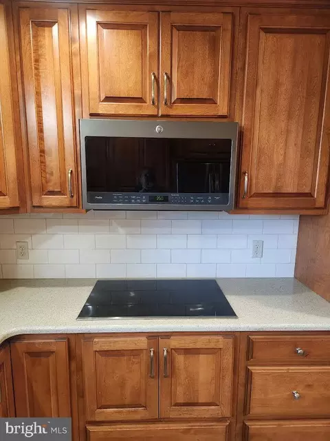 Kitchen - 827 Disston View Dr, Lititz, PA 17543 photo 4 of 4