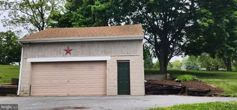 Exterior - 827 Disston View Dr, Lititz, PA 17543 photo 5 of 5