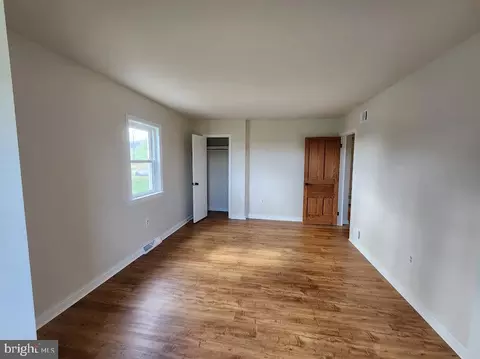 Bedroom - 827 Disston View Dr, Lititz, PA 17543 photo 4 of 4