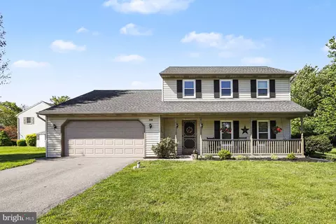 228 Cliff Ln, Elizabethtown, PA 17022