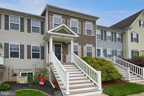 206 Sable Dr, Marietta, PA 17547