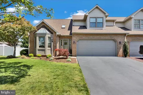 2693 Cobblestone Ln, Lancaster, PA 17601