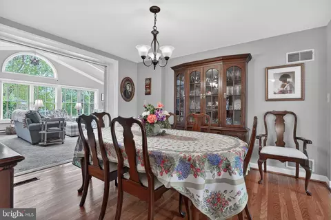 Dining - 102 E Third Ave, Lititz, PA 17543 photo 2 of 3