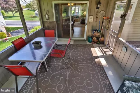 Exterior - 34 S Oak St, Lititz, PA 17543 photo 4 of 12