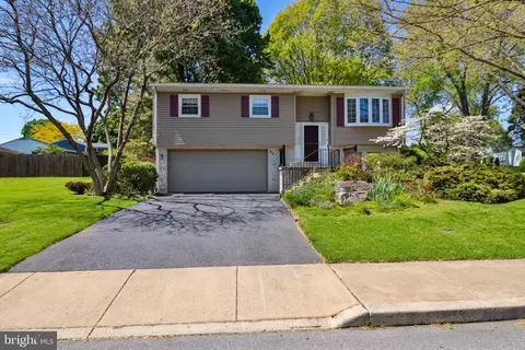 34 S Oak St, Lititz, PA 17543