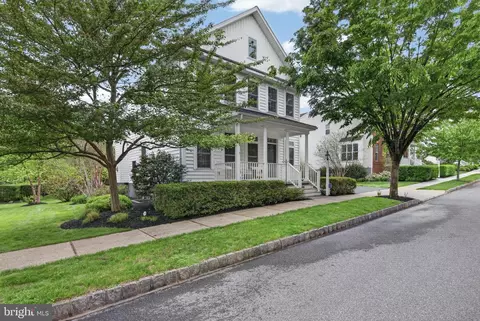 1321 Banner Dr, Lancaster, PA 17601