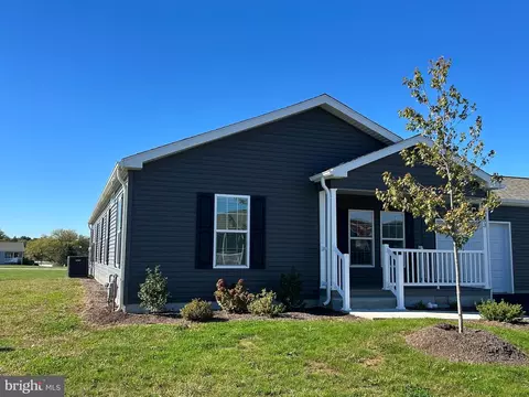 433 Eastwood Ln, Lancaster, PA 17601