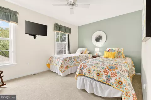 Bedroom - 634 Northfield Rd, Lititz, PA 17543 photo 4 of 4
