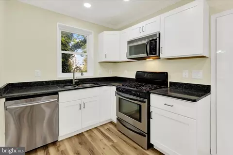 115 College Ave, Mountville, PA 17554