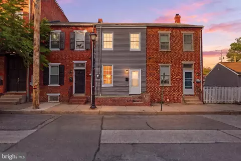 13 S 2nd St, Columbia, PA 17512
