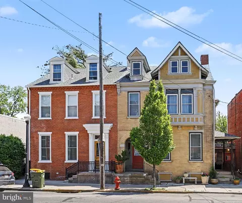 425 N Queen St, Lancaster, PA 17603