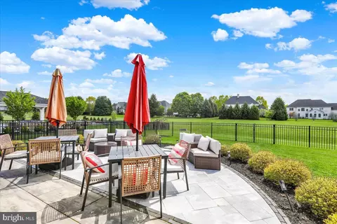 Exterior - 658 Fleetwood Dr, Lititz, PA 17543 photo 9 of 27