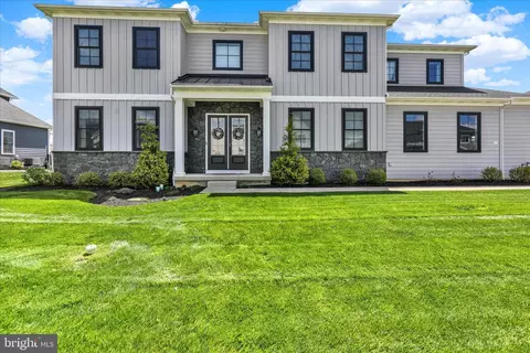 Exterior - 658 Fleetwood Dr, Lititz, PA 17543 photo 20 of 27